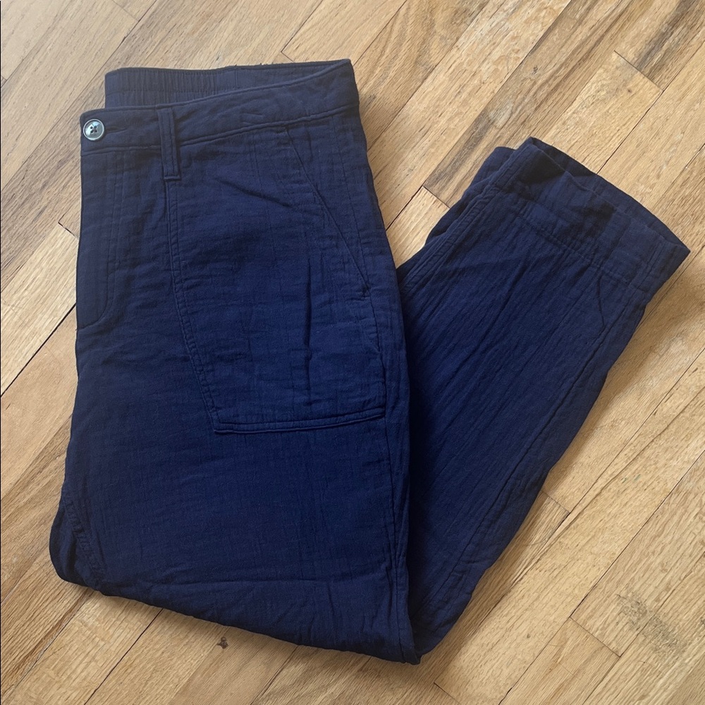 Old Navy Cropped Gauze Ankle Pants in Navy